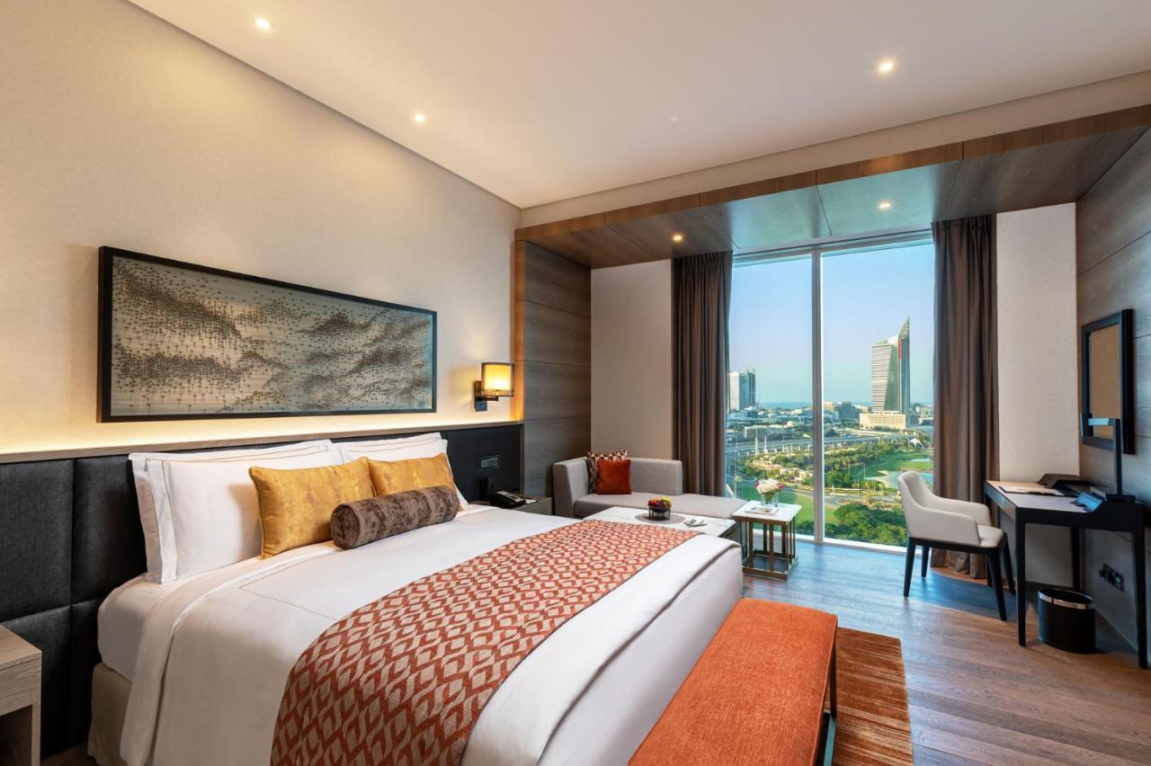 Taj Jumeirah Lakes Towers فندق 5*